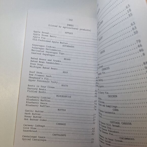 Michigan Cooking Book Other Things Carole Eberly Mackinac 1977 Stories Recipes - Picture 7 of 11